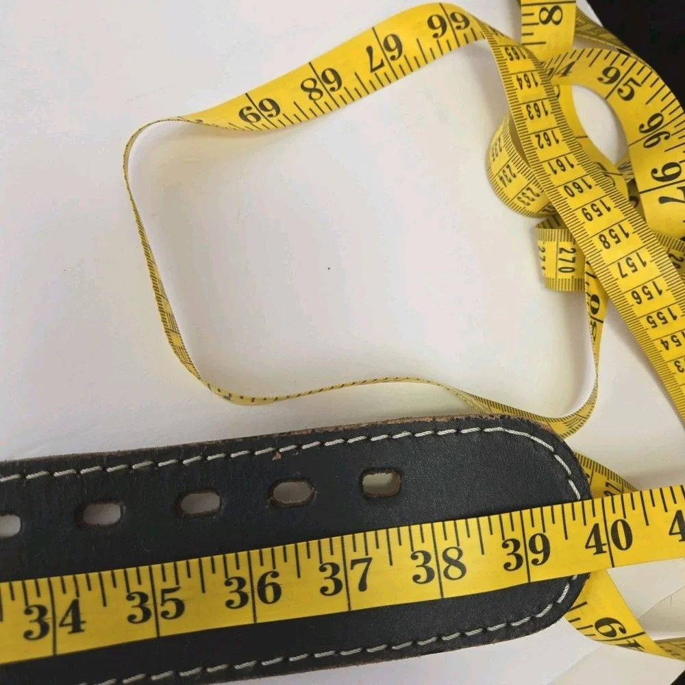 Altus Genuine Weight lifting Belt Size M Black Leather Padded Two Prong Suede